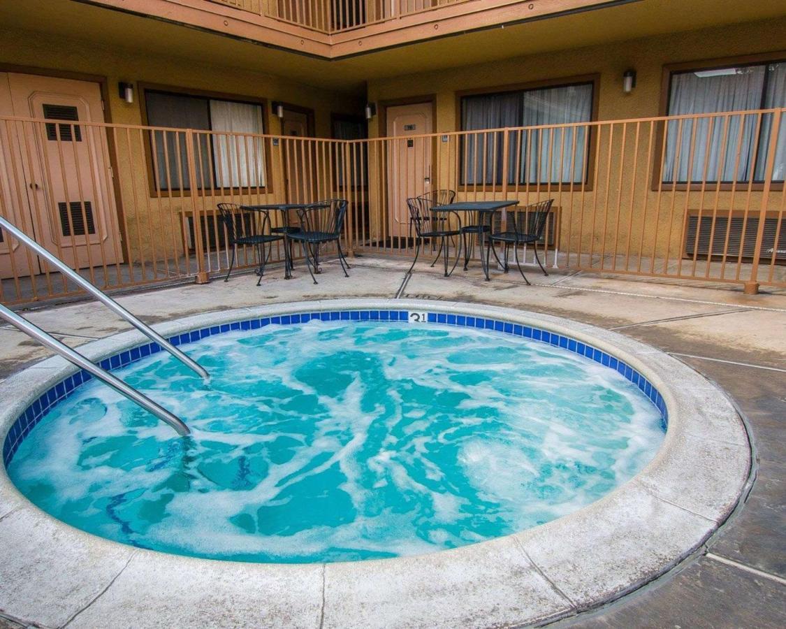 Palm Inn Hotel Near Tyler Mall Riverside Exterior foto